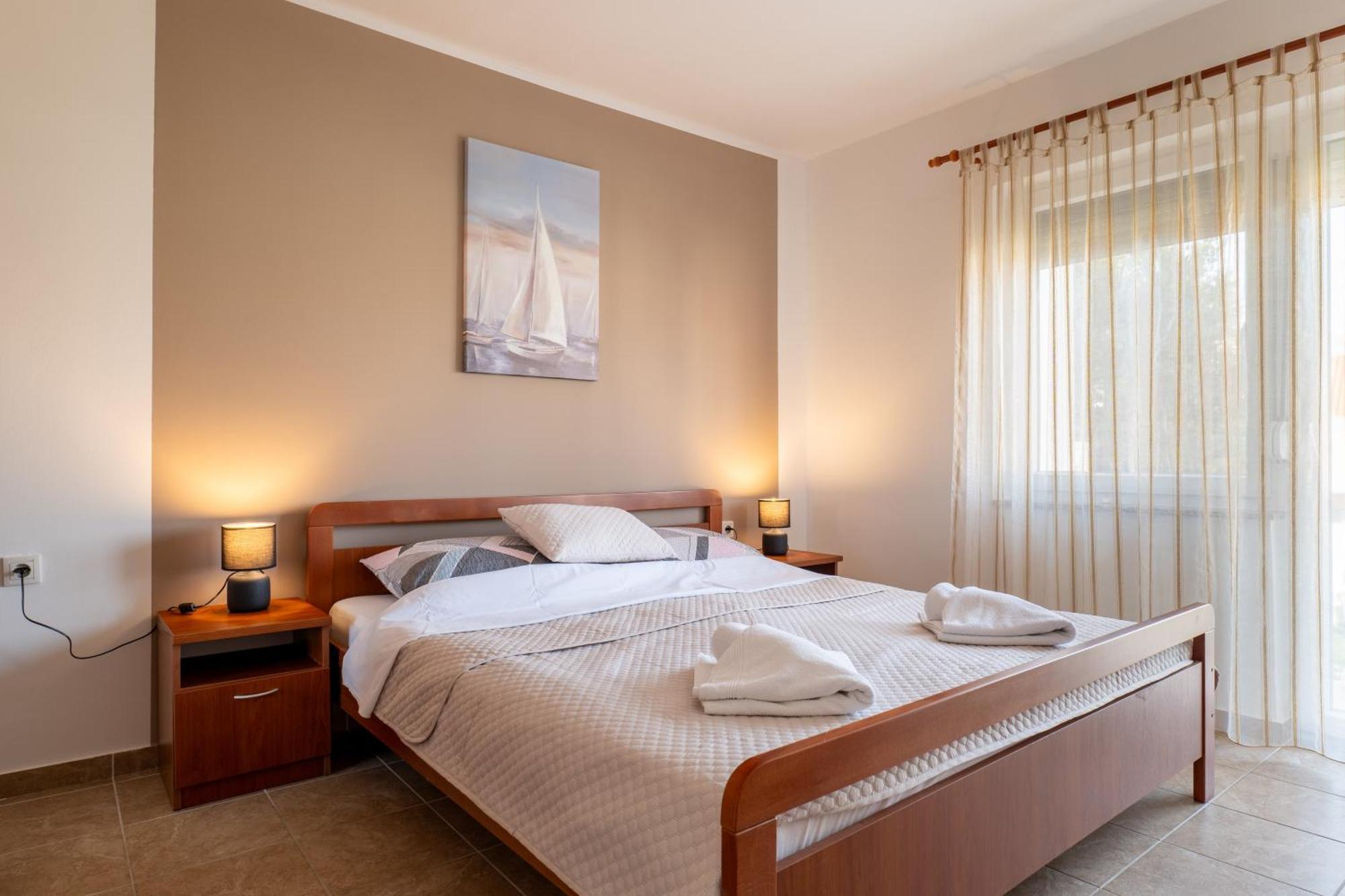 Apartment Wish - Two Bedrooms With 2 Ac Renewed Pag Town Dış mekan fotoğraf