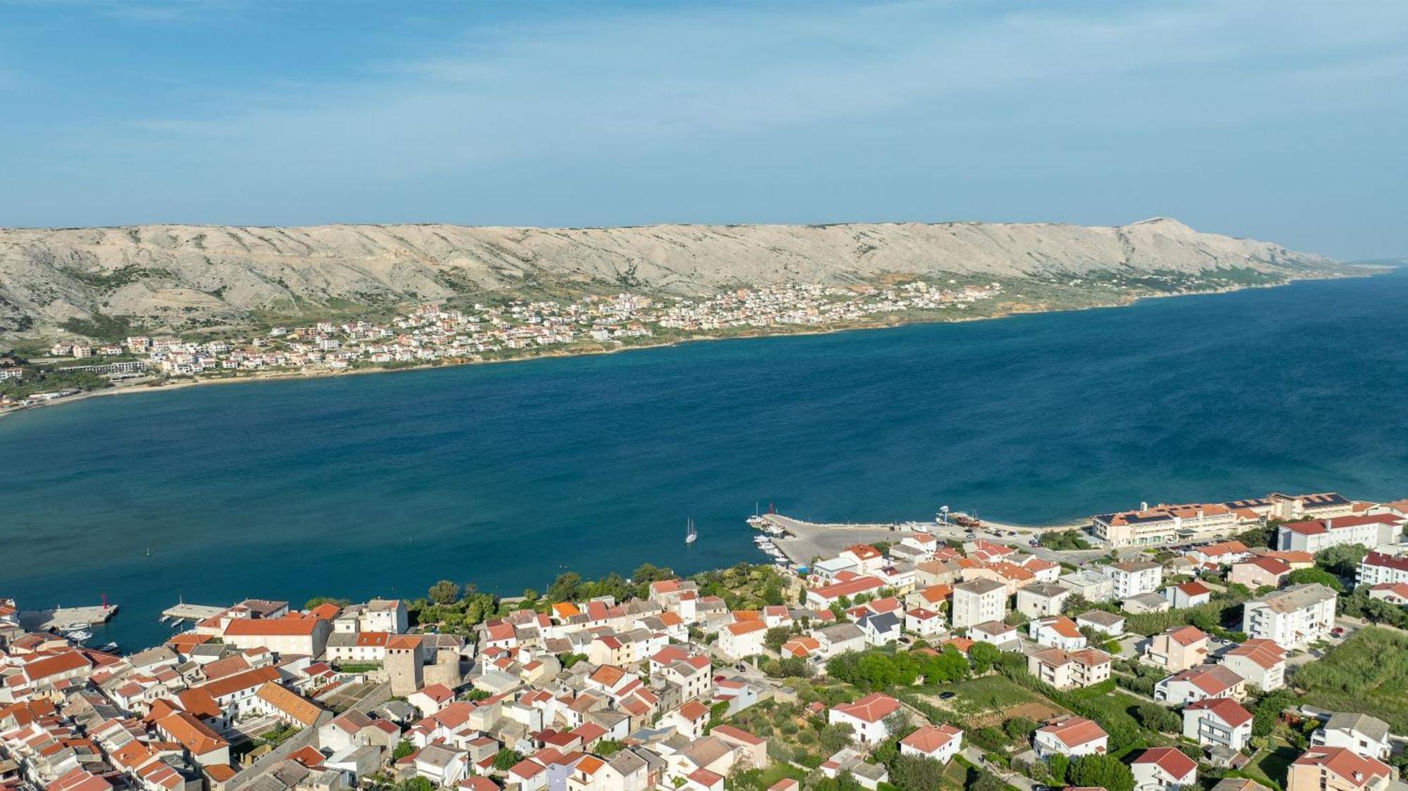 Apartment Wish - Two Bedrooms With 2 Ac Renewed Pag Town Dış mekan fotoğraf